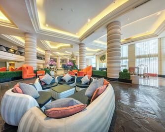 Jomtien Palm Beach Hotel And Resort - פאטאיה - לובי