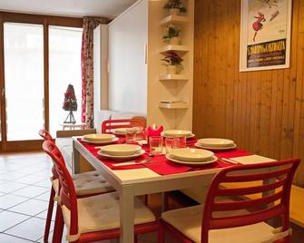 Le Nasse - One Bedroom Apartment, Sleeps 4 - San Martino di Castrozza - Eetruimte