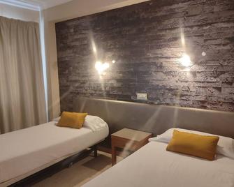 Hostal Mar del Plata - S'Arenal - Slaapkamer