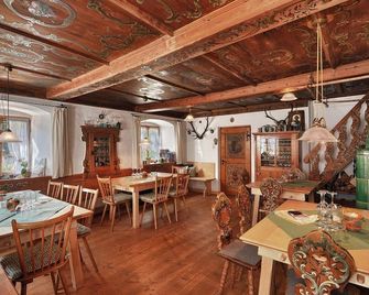 Double room (No. 3, 4-6 nights) - Pension Zum Kirchenbauer - Oberammergau - Restaurante