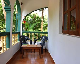 Hotel Kismat Mahal - Calangute - Balkon