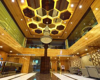 The Grand Ladhukara - Dwārka - Лоббі