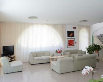 Hotel Maronti - Barano d'Ischia - Obývací pokoj