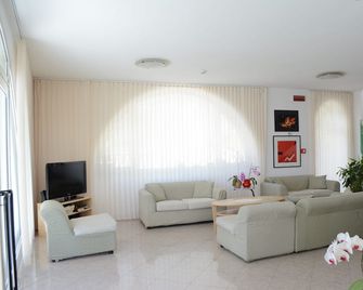 Hotel Maronti - Barano d'Ischia - Living room