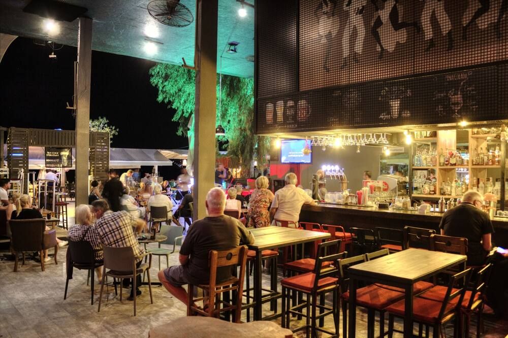 مانويلا هوتل