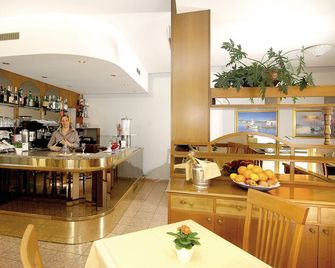 Albergo Savoia - Ospedaletti - Бар