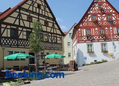 Hotel-Restaurant Stern - Geiselwind - Bâtiment