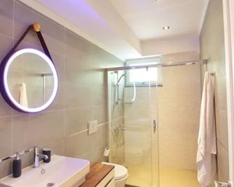 Elia Apartments - Side - Bathroom
