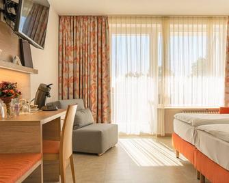 Hotel Bergschlößchen - Simmern - Bedroom