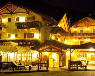 Hotel El Mondin - Transacqua - Gebäude