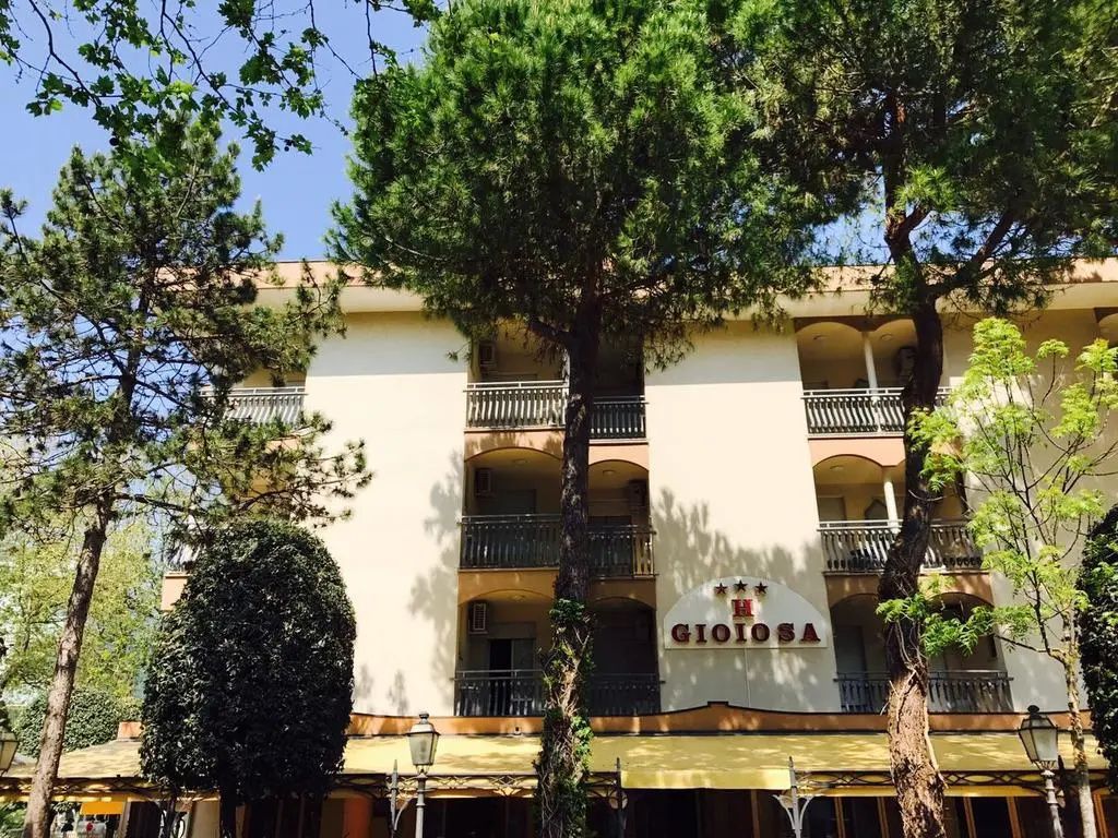Villa Gioiosa - צ'זנאטיקו - בניין