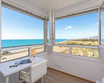 Sunstay Guadalmar Loft Seaview - Málaga - Balcony