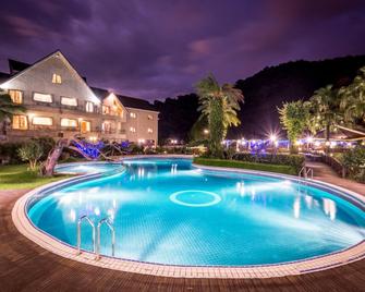 Crystal Resort - European Villa - Yuchi Township - Pool