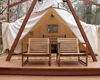 4 Seasons Glamping @ Alpine South - Tryon - Patio