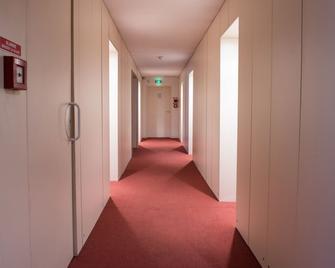 HOTEL DE JOUVENCE - Dax - Hallway