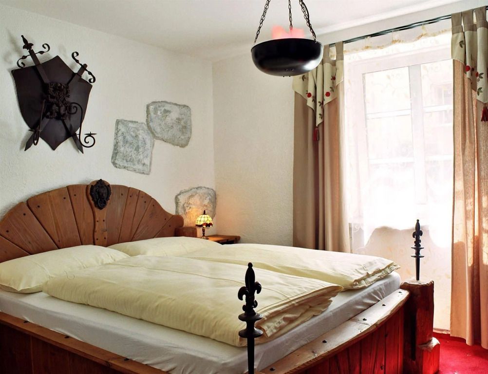 ماما موه - لينز - غرفة نوم