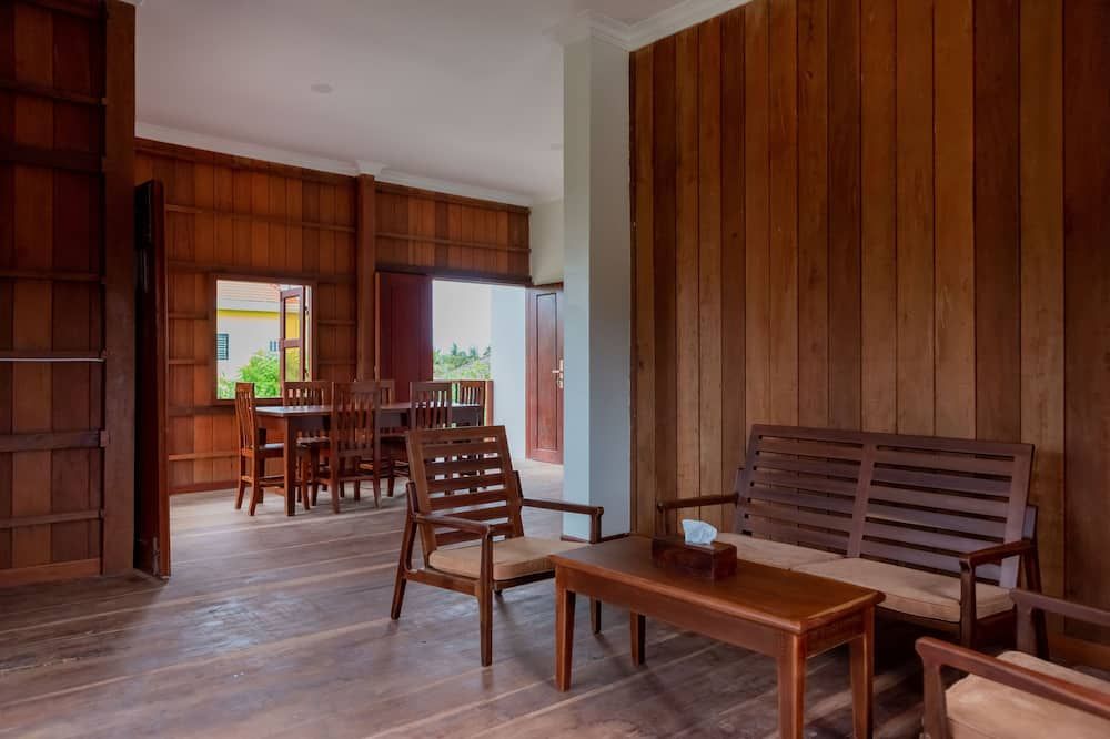 Beyond Angkor Homestay - First Floor 2-Bedroom & Living Room - Ciudad de Siem Riep - Sala de estar