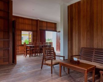 Beyond Angkor Homestay - First Floor 2-Bedroom & Living Room - Ciudad de Siem Riep - Sala de estar