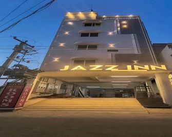 Jazz Inn - Tiruvallur - Building