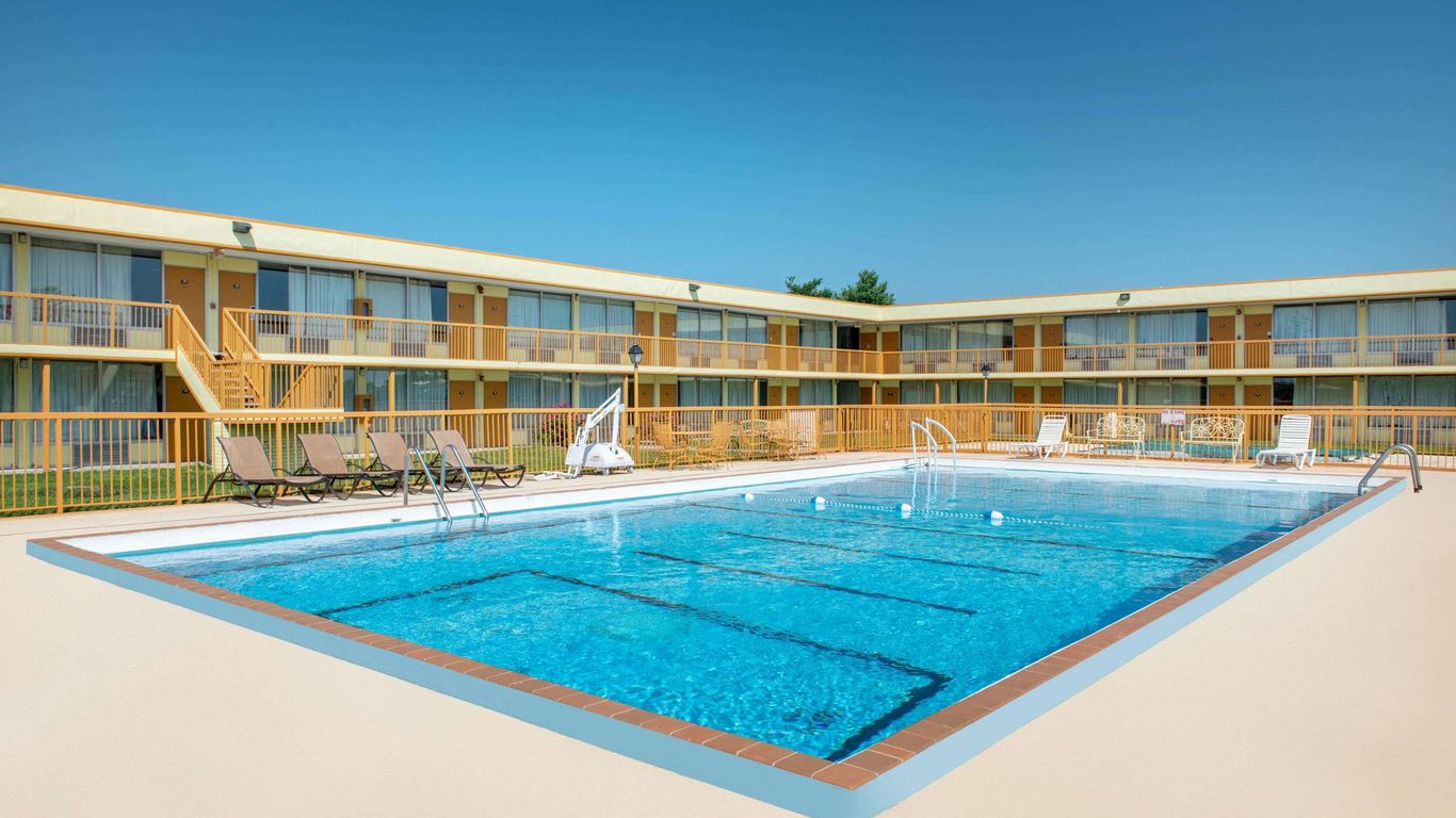 Days Inn by Wyndham Salem