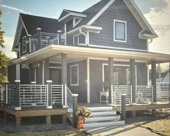 Legacy Guest House , Mount Horeb Wi - Mount Horeb - Edificio