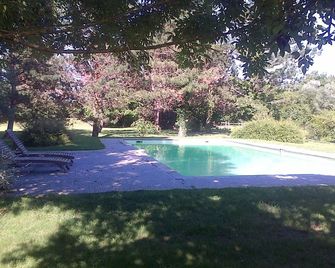 A haven of tranquillity on the banks of the Dordogne River - Fronsac - Pool