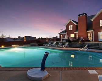 Check Out Our Weekday Specials!!! If looking to book send a request - McDonough - Pool