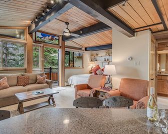 Laurelwood Condominiums 308 - Snowmass Village - Living room