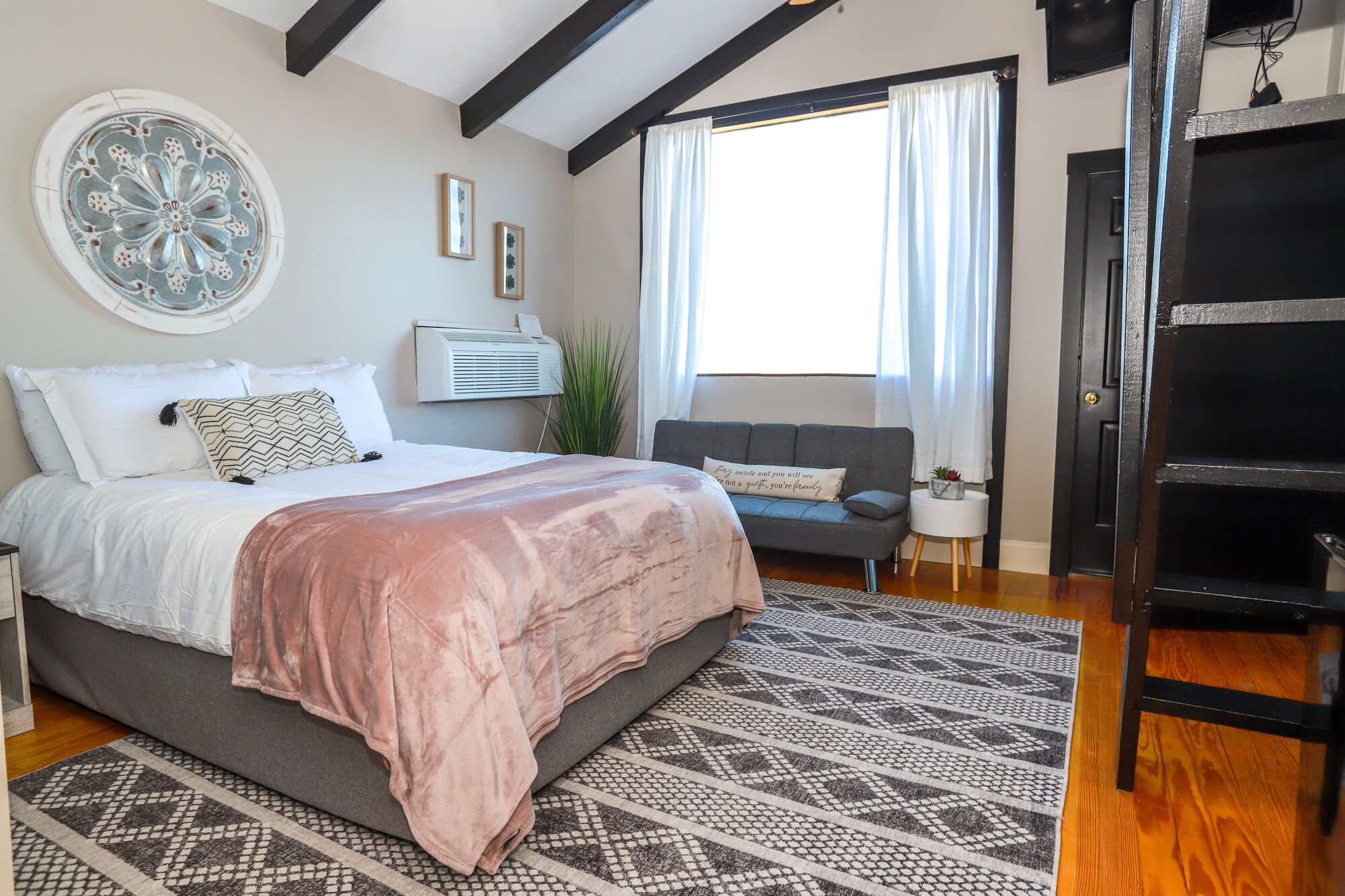 Gunstock Inn & Suites - Gilford