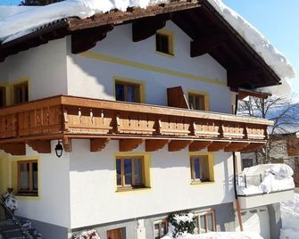 Apartment / 2 bedrooms / shower, toilet - Liebhartsanger farm - Dienten am Hochkonig - Gebäude