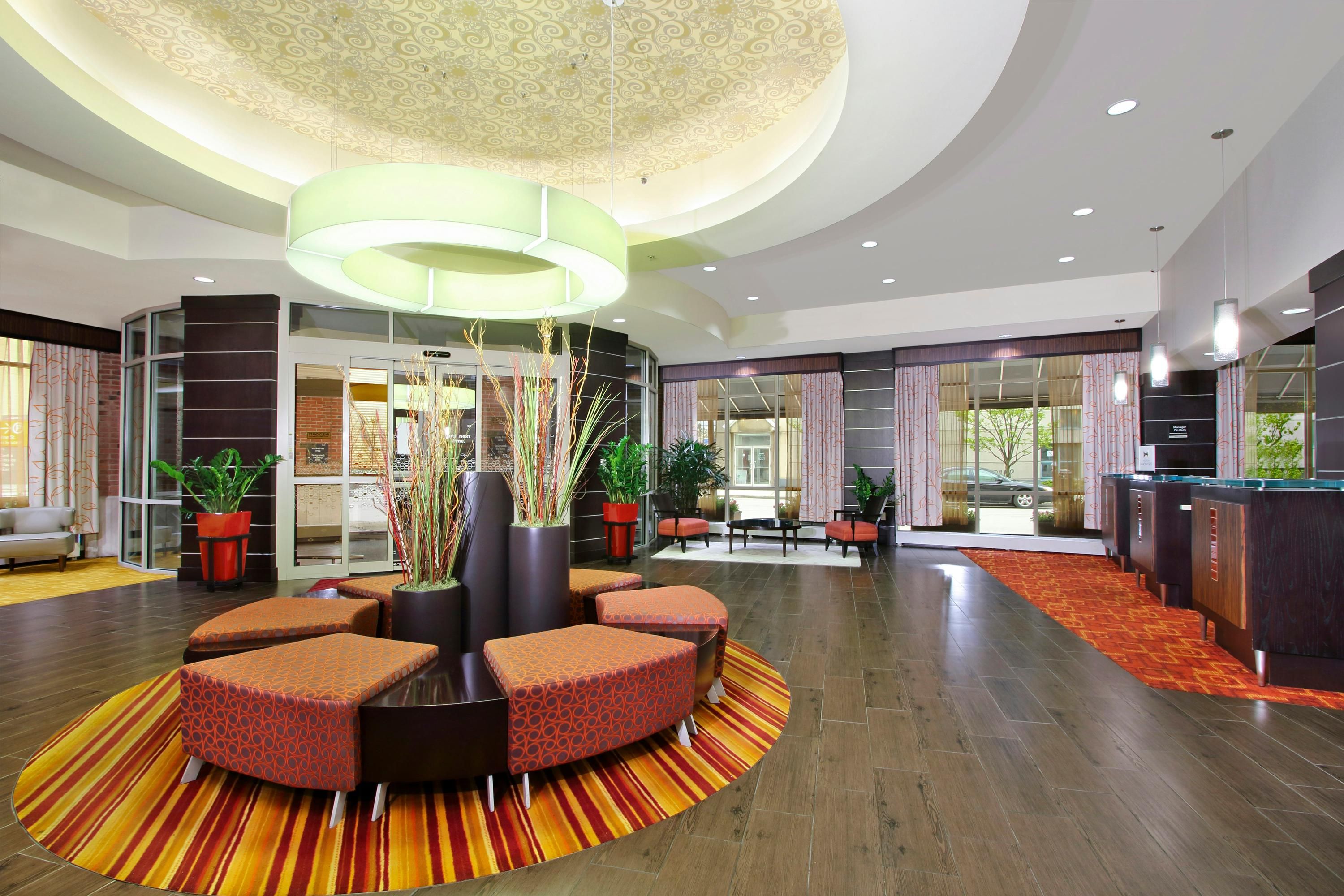 Hampton Inn & Suites Columbus-Downtown - Columbus - Lobby