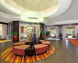 Hampton Inn & Suites Columbus-Downtown - Columbus - Lobby