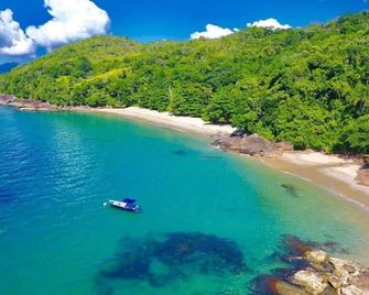 Urbano Suítes - Ubatuba - Playa