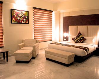 The Solitaire Hotel Dehdradun - Dehradun - Habitación