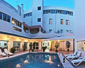 Splendid - פז - בריכה