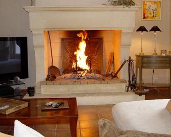 La Bastide D'andréa, Prestigious Villa For 12 People, Not Overlooked - Martignargues - Servicio de la habitación