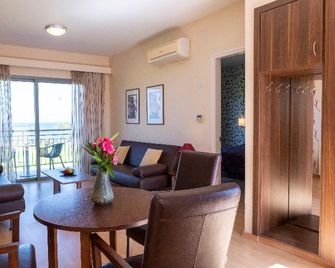 Natura Beach Hotel and Villas - Polis Chrysochous - Dining room