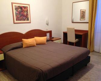 Hotel Nuovo Parco - Sestola - Bedroom