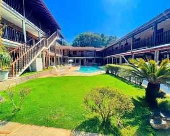 Pousada Recanto Margerie - Ubatuba - Pool
