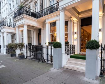 Beaufort Hotel - London - Building