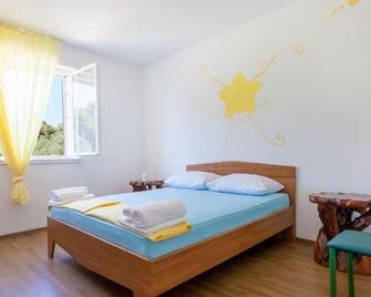 Hostel D&D - Supetar - Habitación