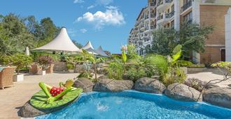 Harmony Suites Grand Resort - Sunny Beach - Piscina