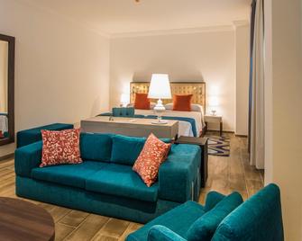 NH Collection Victoria La Habana - Havana - Living room