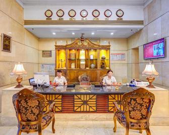 Modern Hotel - Harbin - Front desk