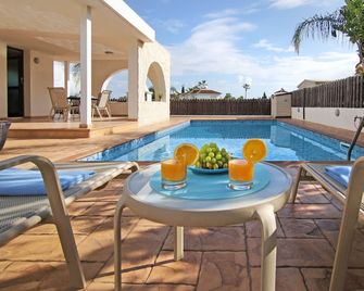 Villa Merry - Ayia Napa - Pool