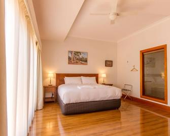 Birdwood Motel - Birdwood - Bedroom