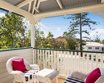 Riversleigh Guesthouse - Ballina - Balkon