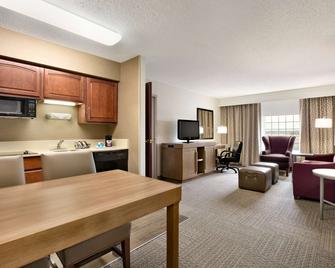 Hampton Inn & Suites Hershey - Hershey - Bedroom