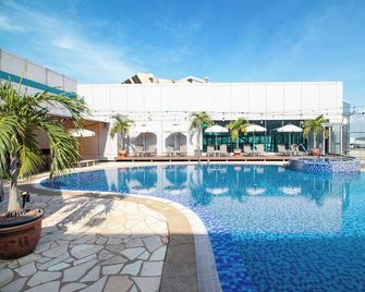 Changi Transit Hotel Terminal 1 - Singapur - Piscina