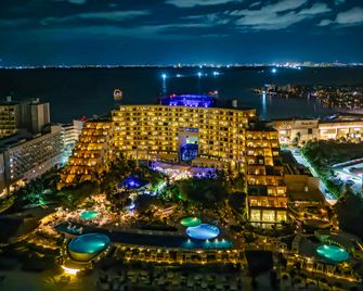 Live Aqua Beach Resort Cancun - Cancún - Bygning